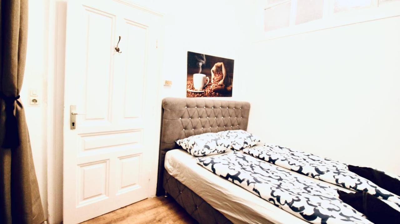 Modern Double Room Js A Vienne Extérieur photo