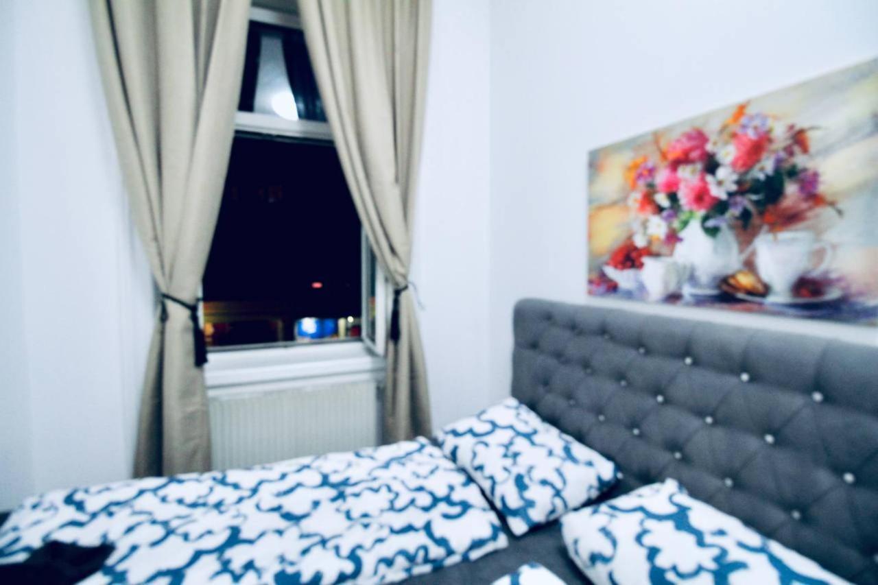 Modern Double Room Js A Vienne Extérieur photo